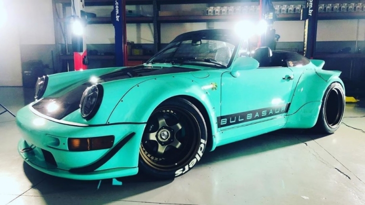 Ngefans Pokemon, Akira Nakai Sulap Mobil Porsche Jadi Bulbasaur