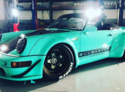 Ngefans Pokemon, Akira Nakai Sulap Mobil Porsche Jadi Bulbasaur