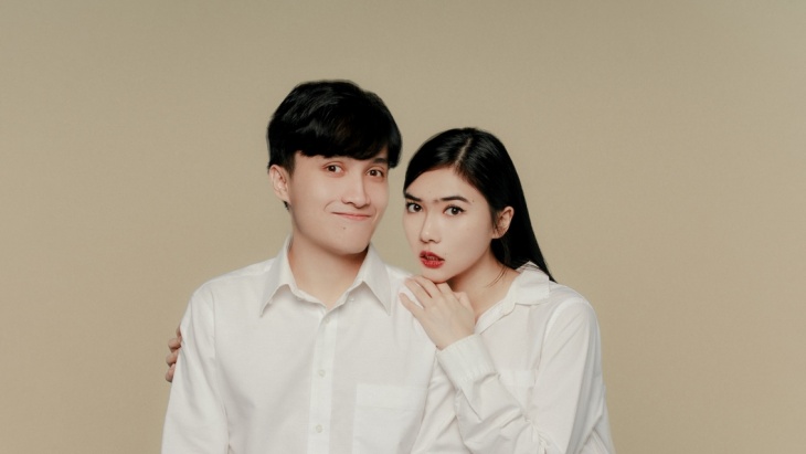 Kisah Bahagia Isyana Sarasvati dan Rayhan Maditra di Lagu '1+1'