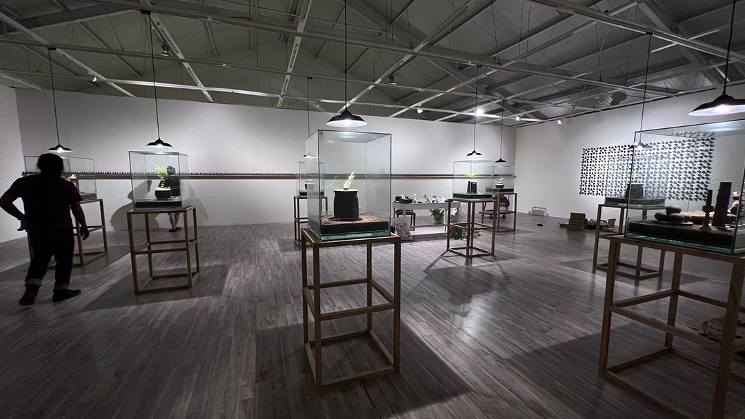 Menyelami Makna Waktu dalam Pameran 'Transitory Nature of Earthly Joy' di Museum Tumurun