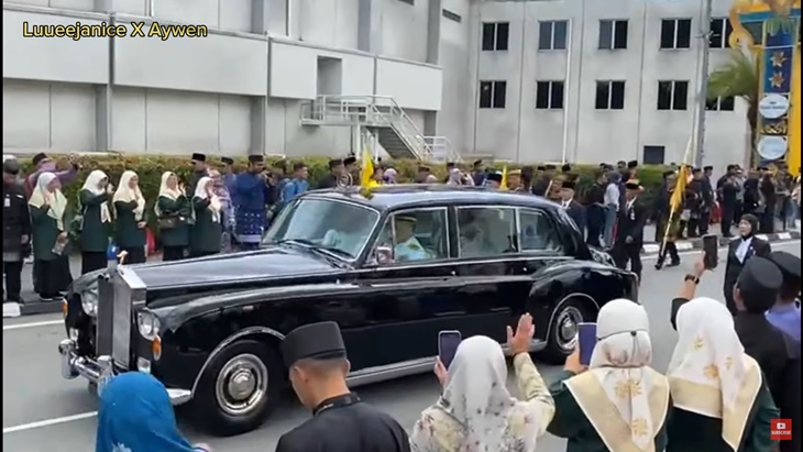 Mewahnya Mobil Pengantin Pangeran Abdul Mateen dan Anisha Rosnah