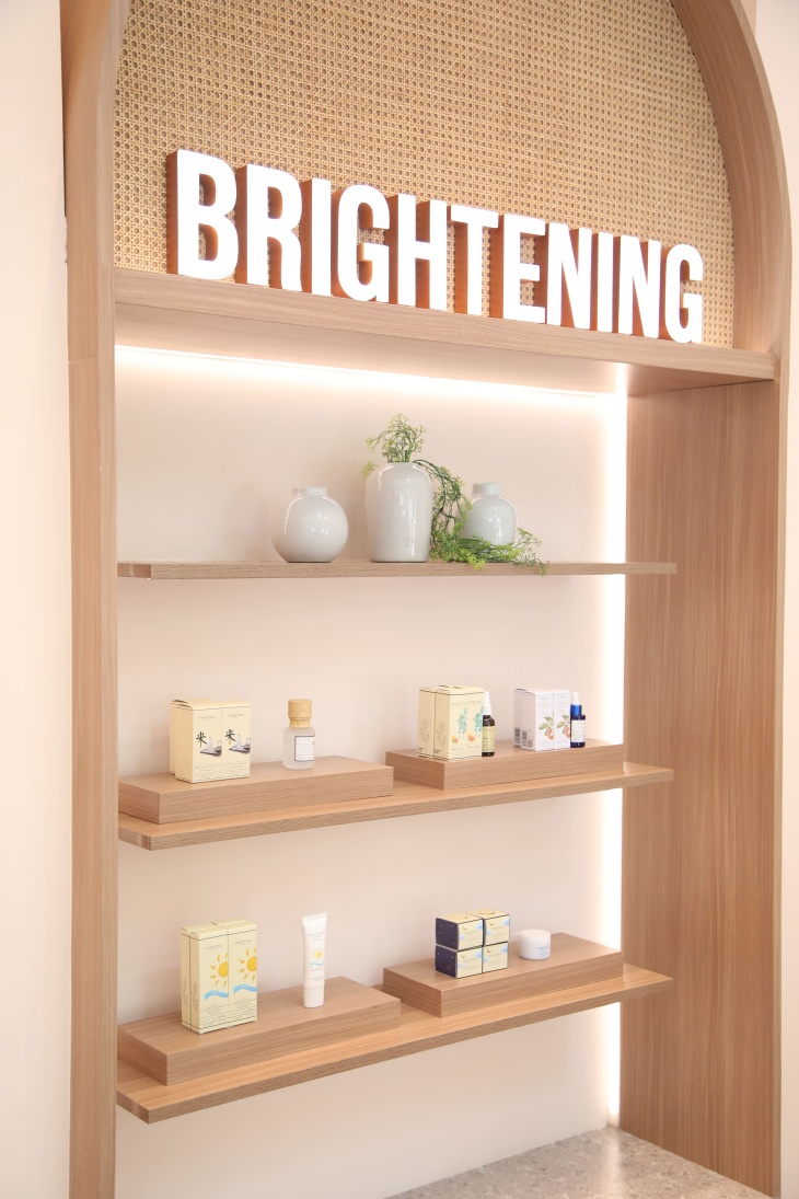 Skincare Saja Tidak Cukup, Atasi Permasalahan Kulit dengan Perawatan Klinis