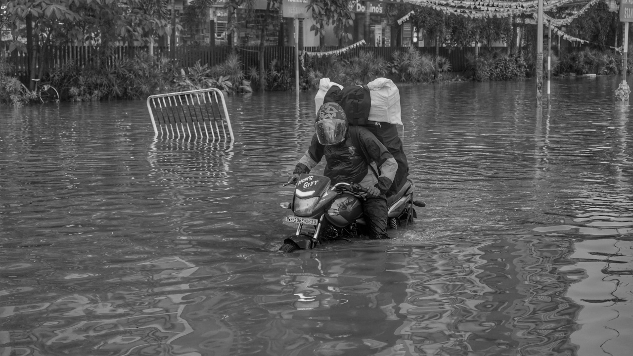 Pentingnya Lakukan Oil Flushing pada Motor Sehabis Terendam Banjir