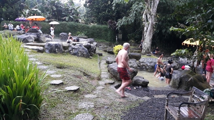 Wisata Yeh Panas Tabanan, Tawarkan Kesejukan Alam dan Air Panas 