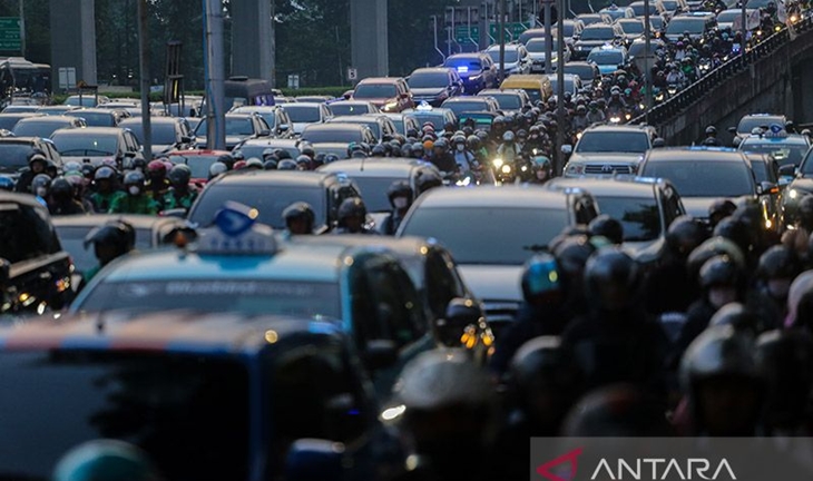 Komisi B DPRD DKI Usulkan Pembatasan Usia Kendaraan untuk Atasi Polusi dan Macet