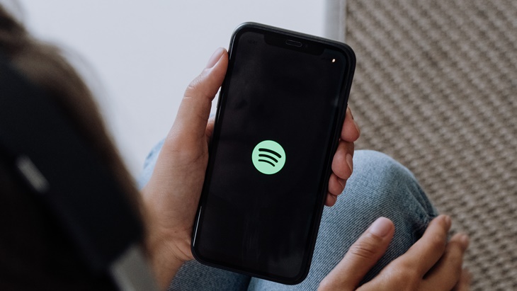 Spotify Patenkan Kurasi Lagu Berdasarkan Emosi