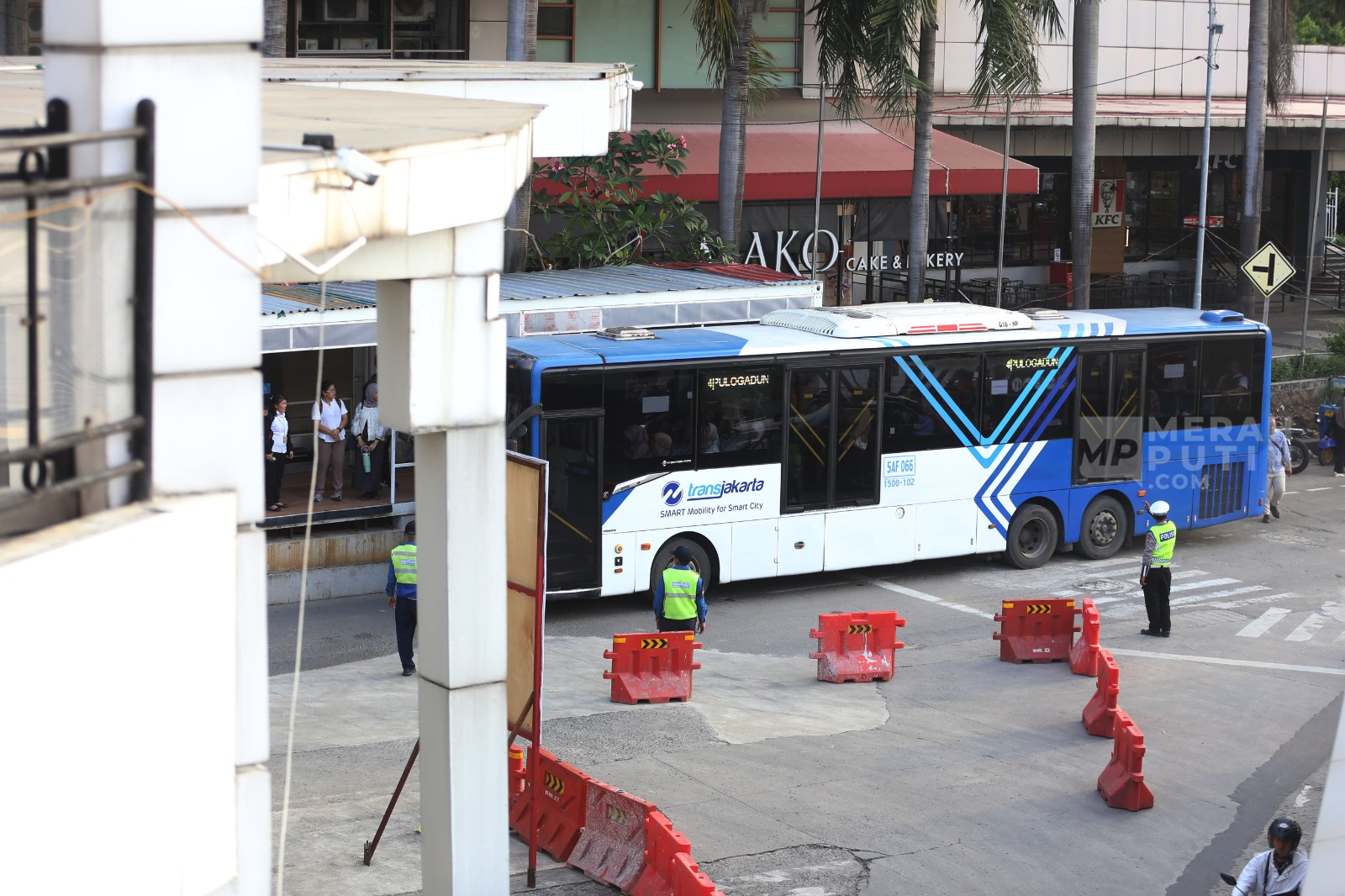 Pengamat Nilai Harga Tiket Flat Transjakarta Sudah Tidak Masuk Akal
