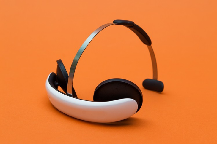 Flow Headset untuk membantu menangani depresi. (Foto: Evening standart)