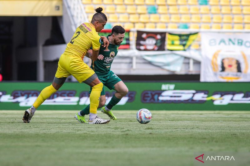 Persik Kalah dari Persebaya karena Lakukan Kesalahan