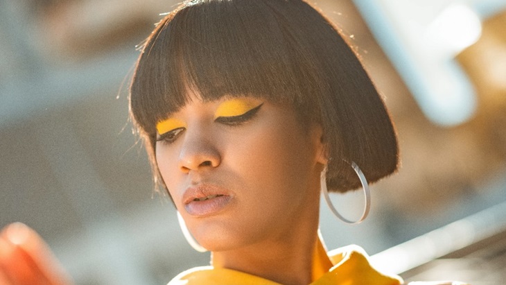 Tren Eyeshadow Kuning Jadi Obsesi Musim Semi