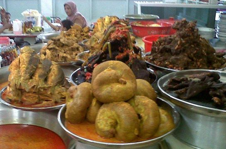 7 Kuliner Khas Indonesia Ini Berbahan Dasar Jeroan, Nikmat Sekali!