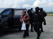 KPK Bawa Bupati Mimika ke Jakarta