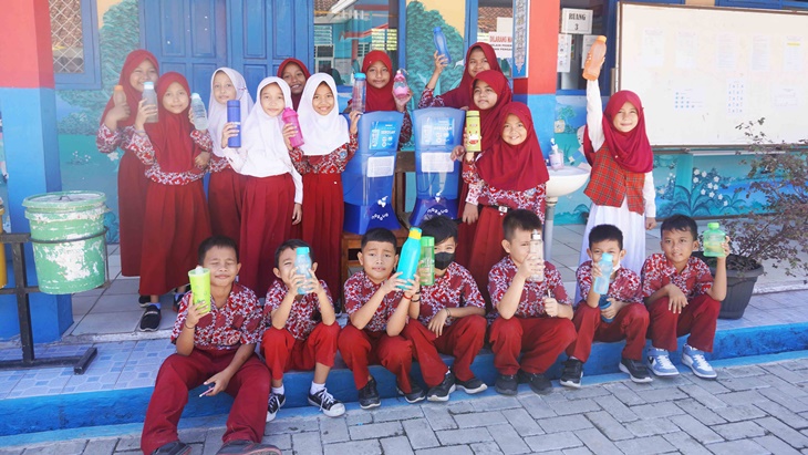 Kolaborasi Siap Tingkatkan Akses Air Minum di Sekolah
