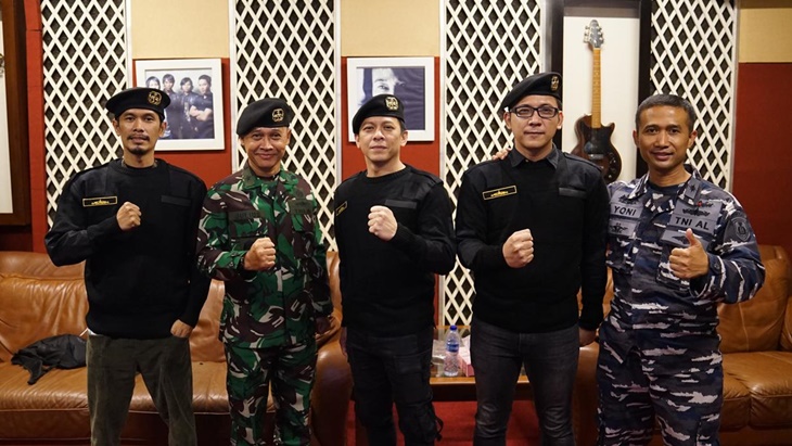  Noah dan TNI-AL Nyanyikan Hymne 'Wiratama Hiu Kencana'