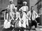 Mengganti Ibadah Haji, Menziarahi Makam Wali