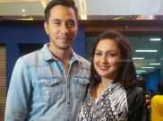 Kerja Bareng Istri, Darius Girang