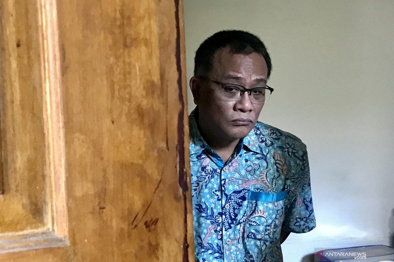 Ahli Bahasa tidak Hadir, Sidang Jumhur Hidayat Ditunda