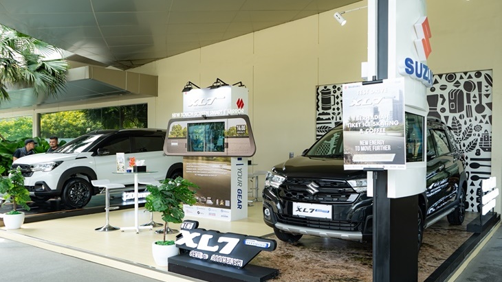 Suzuki Pamerkan New XL7 Hybrid di Margo City Depok