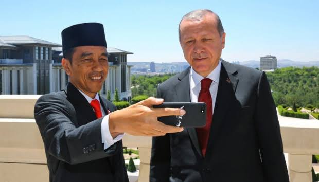 Sama dengan Jokowi, Erdogan Disuntik Vaksin Sinovac
