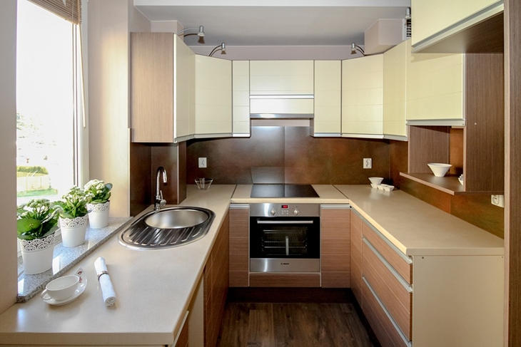 Bersihkan countertops. (Foto: Pixabay/jarmoluk)