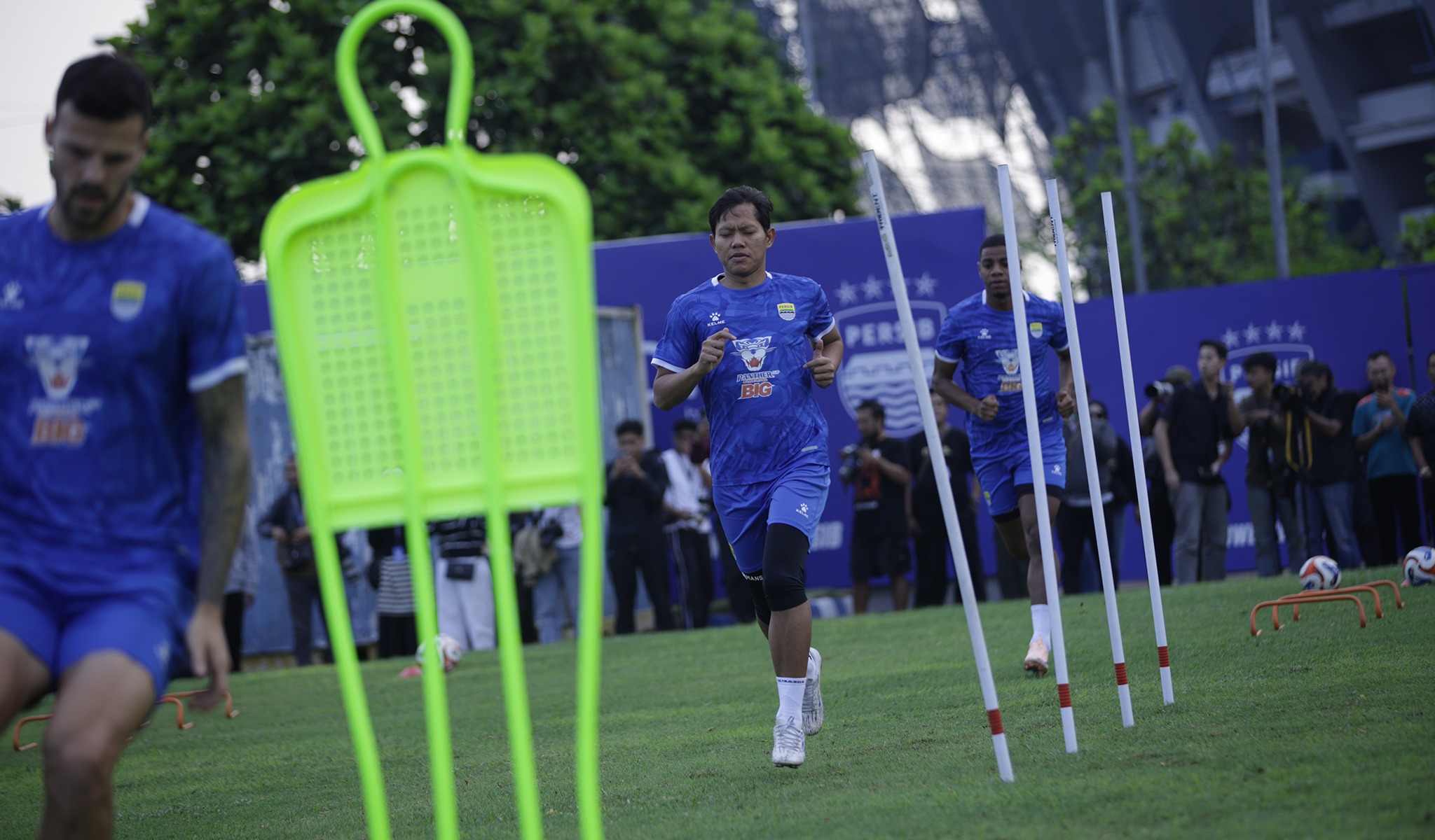 Nilai Persib Punya Kedalaman Skuad, Adam Alis Incar Musim yang Hebat