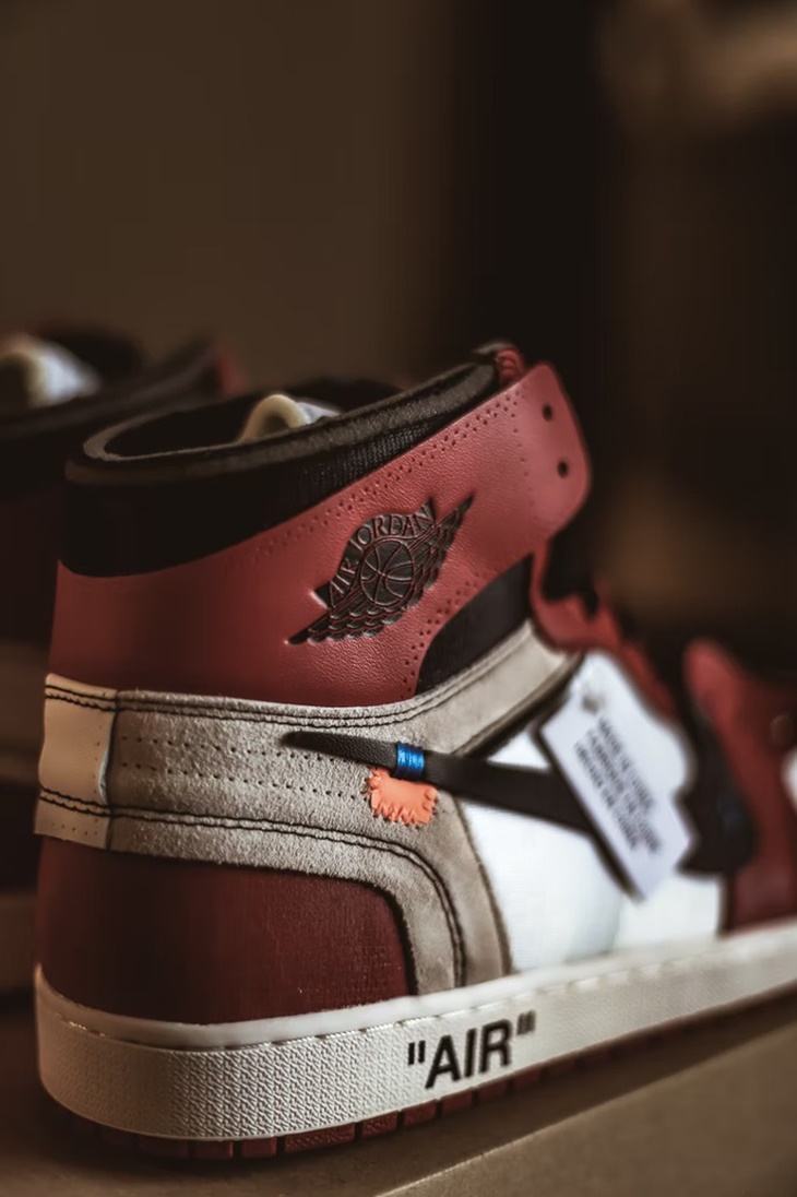 Tips Merawat Sneakers Biar Tahan Lama