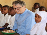 Unggah Album Pertama di Instagram, Bill Gates Berfoto dengan Bocah Berhijab