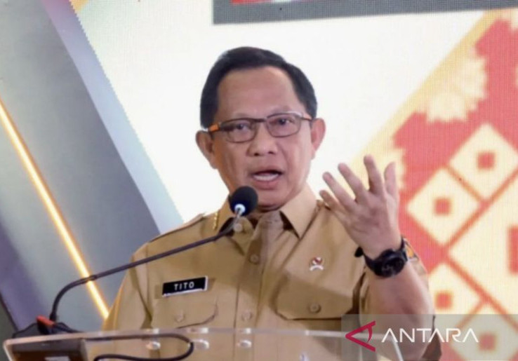 Harga Beras Melonjak, Menteri Tito Minta Masyarakat Makan Jagung Atau Sukun