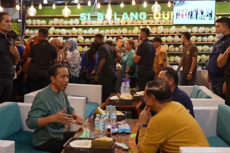 Cara Presiden Jokowi Rayakan Medali Emas Sepakbola SEA Games 2023