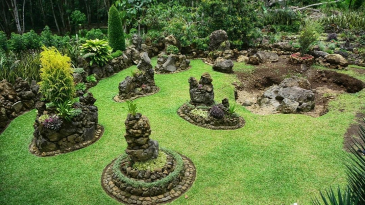 Belajar Filosofi Kehidupan di Taman Batu Organik
