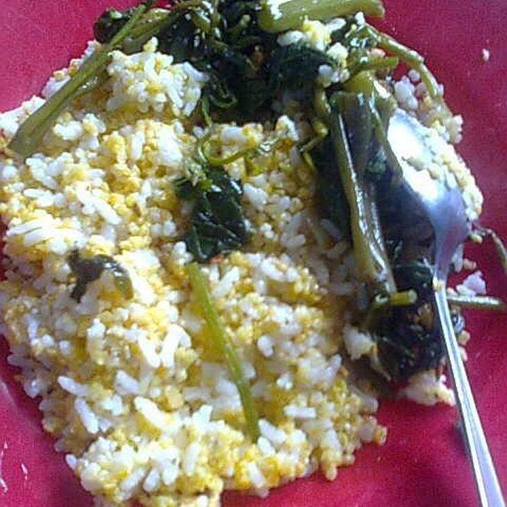 Nasi jagung khas Sumba. (Foto: facebook.com/urakenmatolang.uraken)