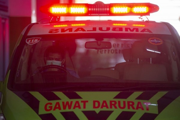 Kasus COVID-19 Naik 54 Ribu, Pakai Masker Harga Mati
