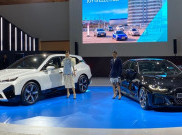 BMW Luncurkan Mobil Listrik iX dan i4 di GIIAS 2022