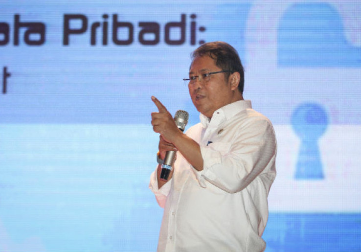 Kominfo Cabut Izin Bolt dan First Media