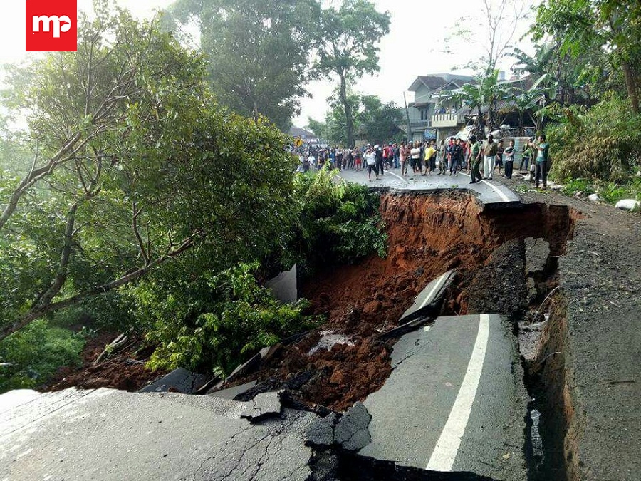 Ambles, Jalur Majalengka-Kuningan Putus Total