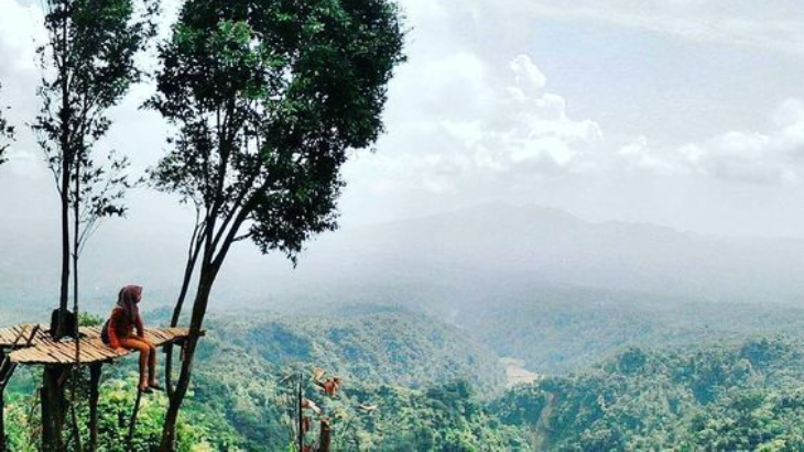 Gardu Pandang Puncak Jehan Kunir, Tempat Foto Hit di Jepara