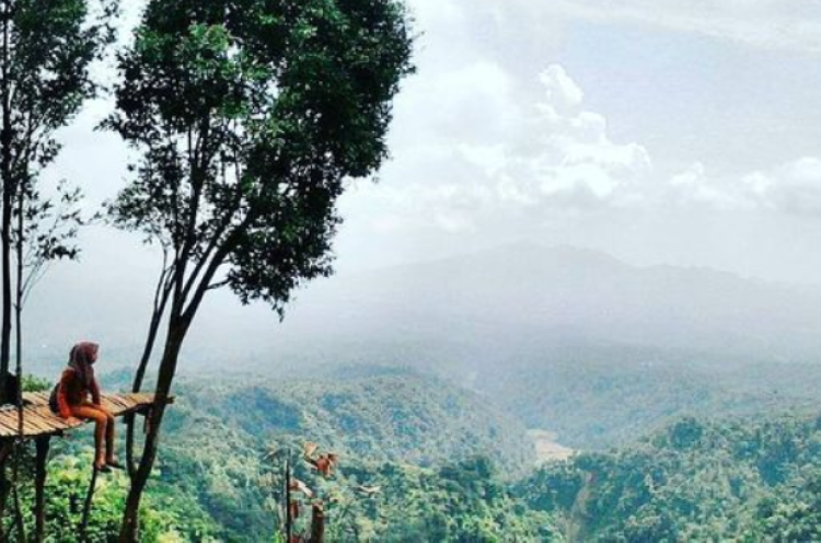 Gardu Pandang Puncak Jehan Kunir, Tempat Foto Hit di Jepara