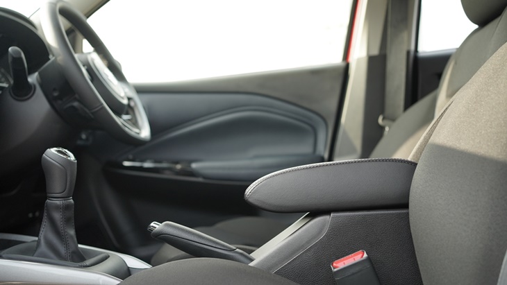 Kebiasaan Berkendara untuk Menjaga Performa Mobil Bertransmisi Manual