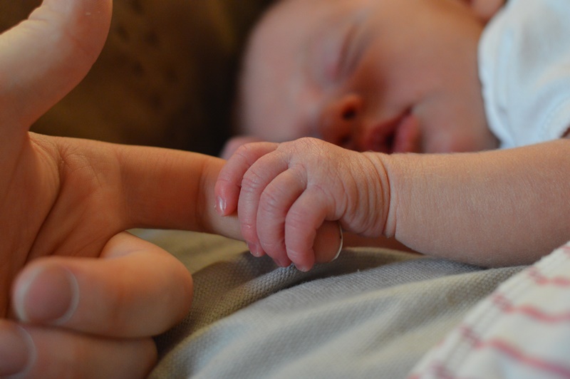 Bahaya 'Baby Shaming' Mengintai Psikologis Bunda 