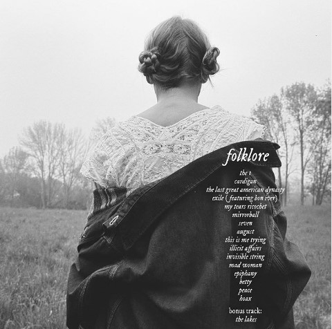 Album Folklore terjual 1,3 juta kopi hanya dalam waktu 24 jam setelah dirilis (Foto: Instagram/@taylorswift)