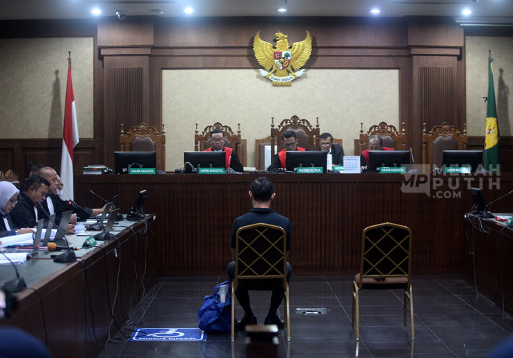 Tegaskan Asas Persidangan Terbuka, Iwakum Tolak Larangan Siaran Langsung Sidang Pengadilan