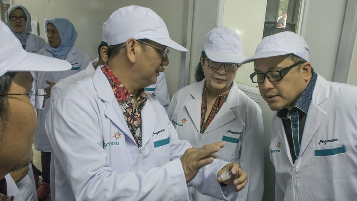 Kenapa Kita Harus Bangga dengan Vaksin dari Bio Farma?
