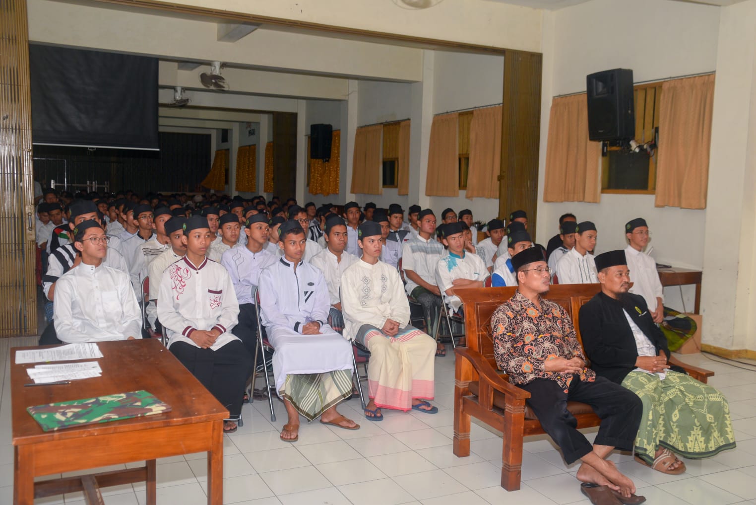 Korem 074/Warastratama Ajak Santri Ponpes Al Mukmin Nobar Film Jenderal Soedirman