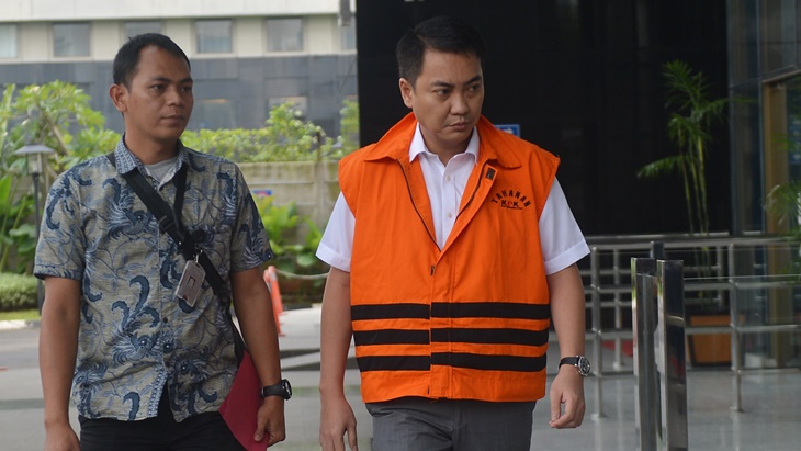 Tersangka yang juga anggota Komisi I DPR Fayakhun Andriadi. (ANTARA FOTO/Wahyu Putro A)
