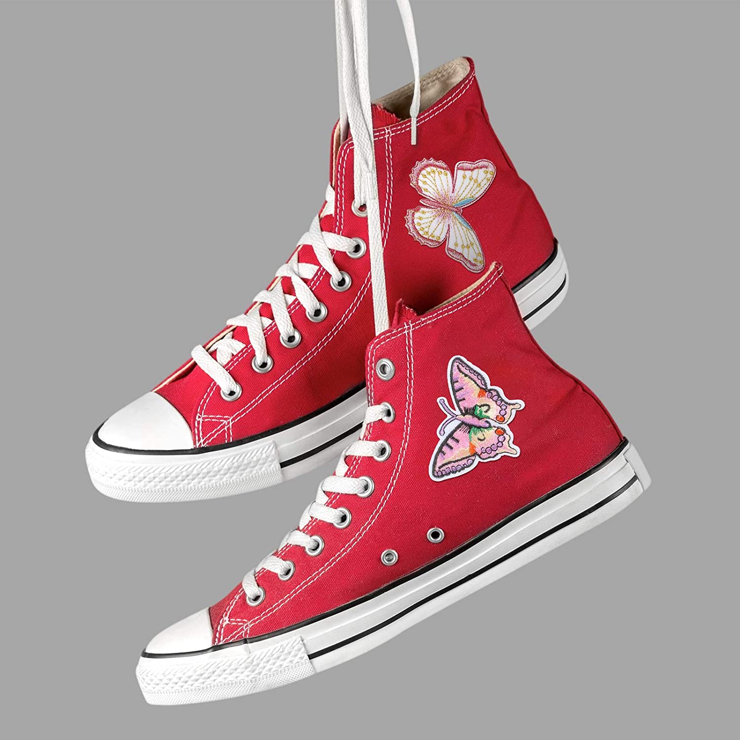 Iron patch pada sepatu Converse. (Foto Ubuy)