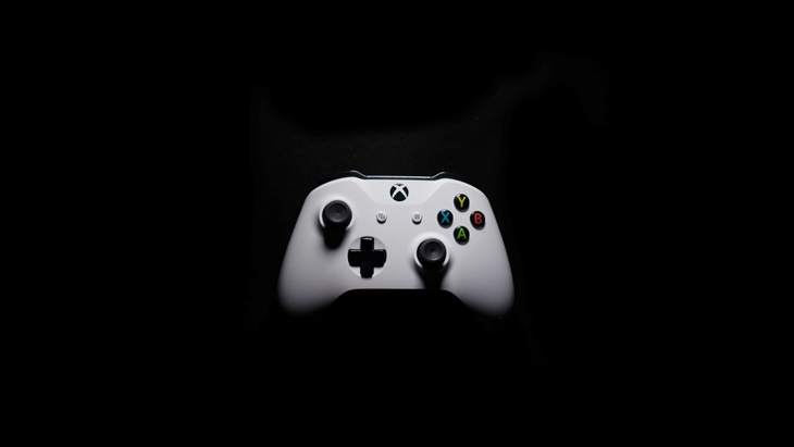Cara Membersihkan Tombol yang Lengket di Controller Xbox