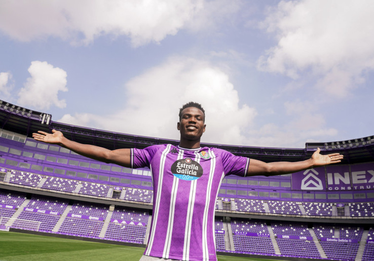 Kena Lagi, Manchester City Dituduh Main Curang untuk Rekrut Bek Muda Real Valladolid