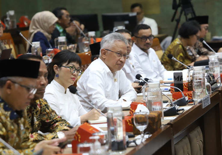 Raker Perdana Mendikdasmen, Mendiktisaintek, dan Menbud dengan Komisi X DPR