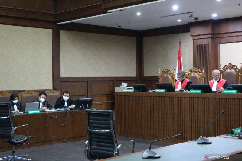 Suasana sidang pembacaan vonis terhadap mantan Sekretaris Mahkamah Agung Nurhadi dan Rezky Herbiyono di Pengadilan Tipikor Jakarta, Rabu (10/3)). ANTARA/Desca Lidya Natalia