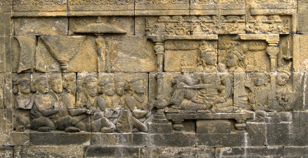 Relief Candi Borobudur yang menggambarkan Keluarga Sailendra di istana